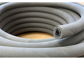 insulated_588385297